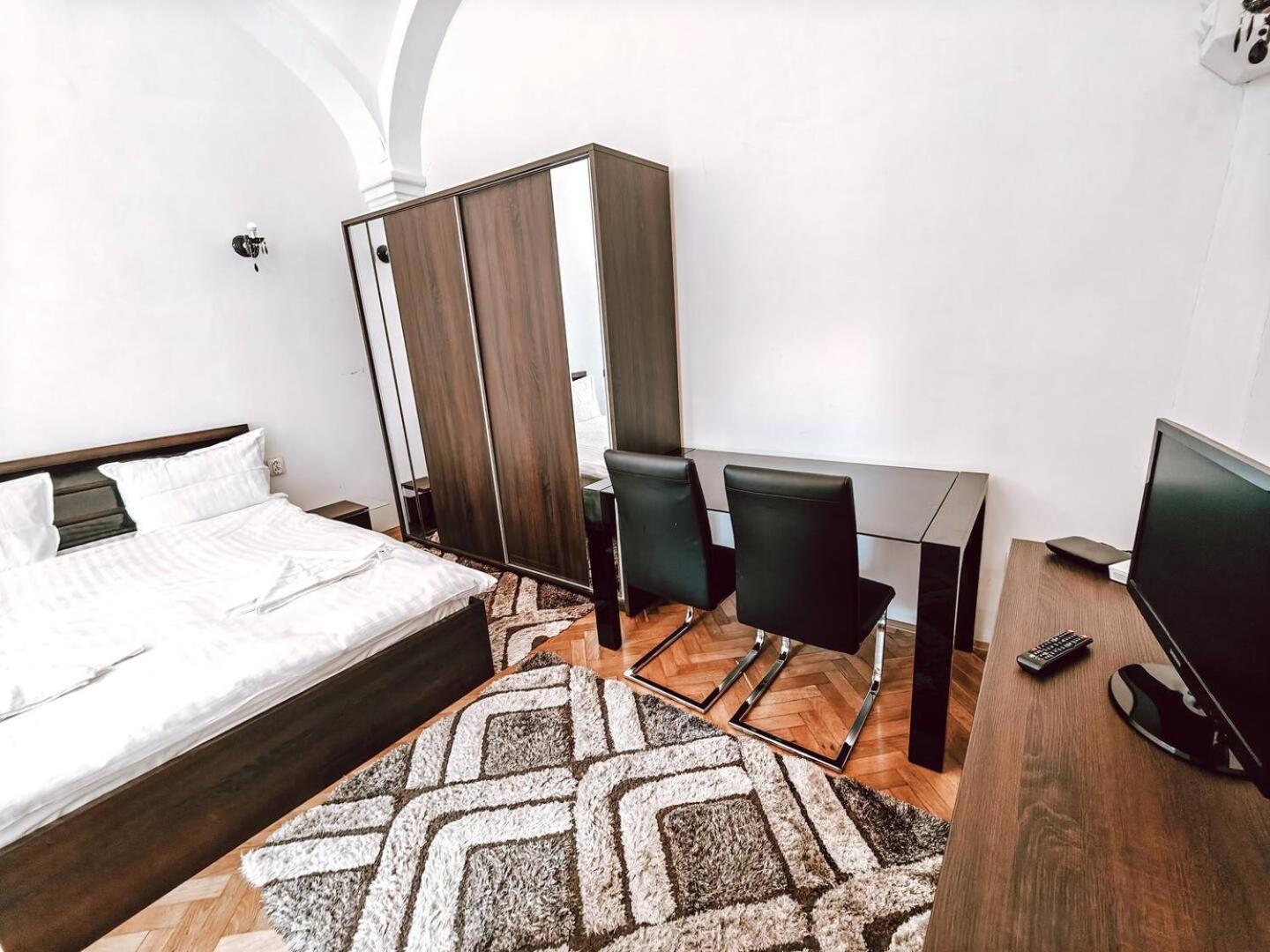 Berindei Studio - City Center - Private Parking Kluž Exteriér fotografie